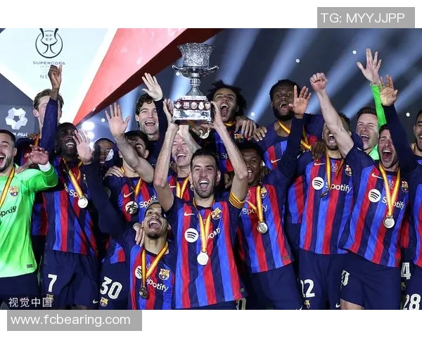 英超激情四溢巴萨逆转波尔图引发转会风波与球迷热议