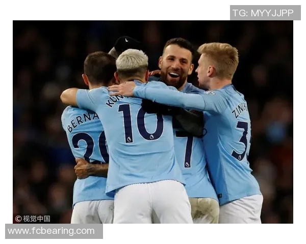 意甲激战：里昂大胜多特蒙德帽子戏法引发争议判罚全场沸腾