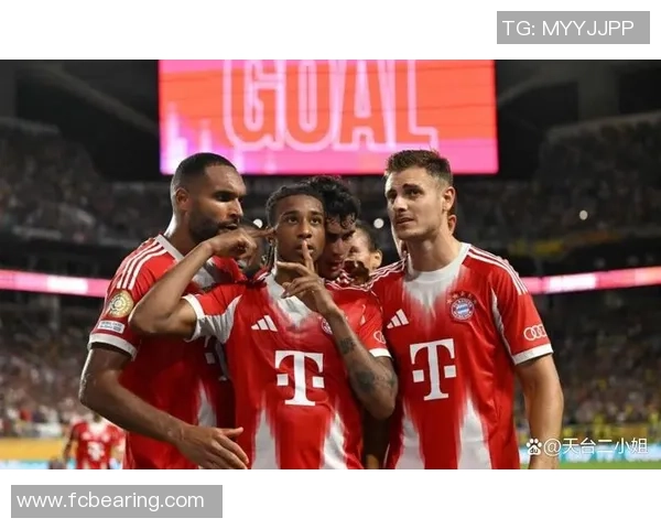 曼联与拜仁友谊赛激战四三红牌事件引发全场热议与十大精彩进球回顾