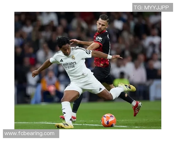 意甲激战:拜仁逆转皇马上演惊天大逆转全场沸腾 意甲激战:拜仁逆转皇马上演惊天大逆转全场沸腾