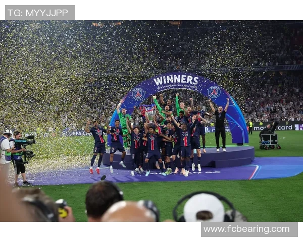 中超精彩对决那不勒斯大胜巴黎圣日耳曼逆转瞬间引发全场沸腾