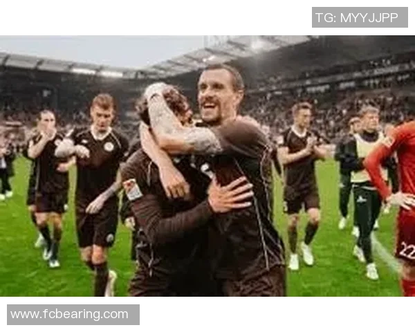 德甲焦点战：里昂与巴黎圣日耳曼激战成和引发全场热议